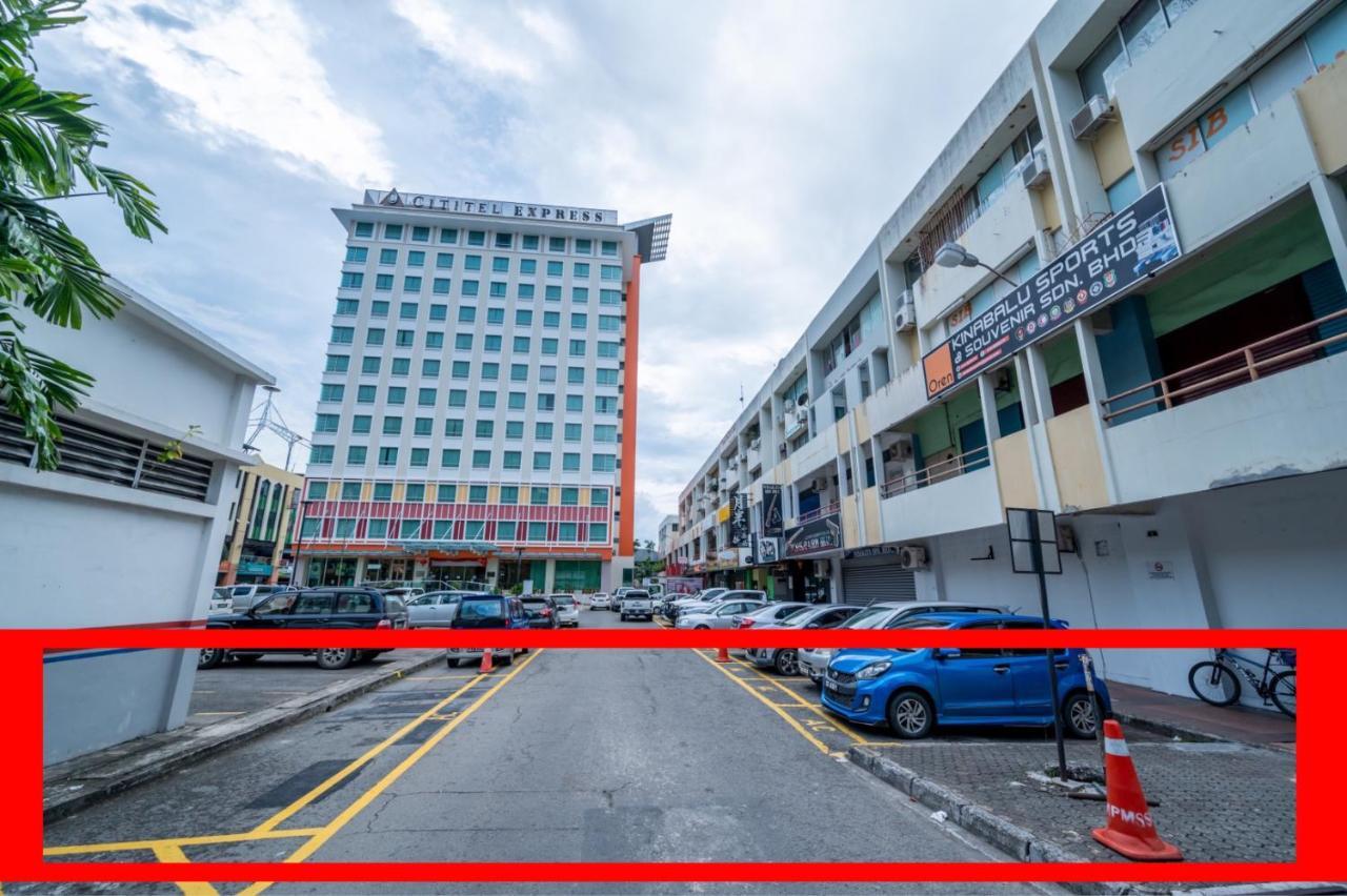 A Residence @ Between Hilton & Cititel Hotel Kota Kinabalu Exterior foto